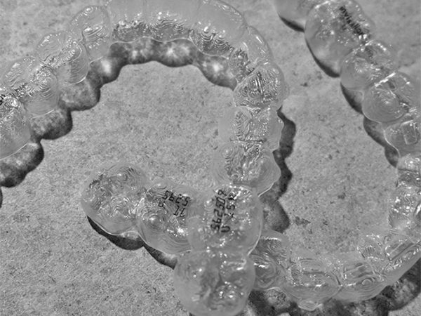 invisalign usynlige skinner